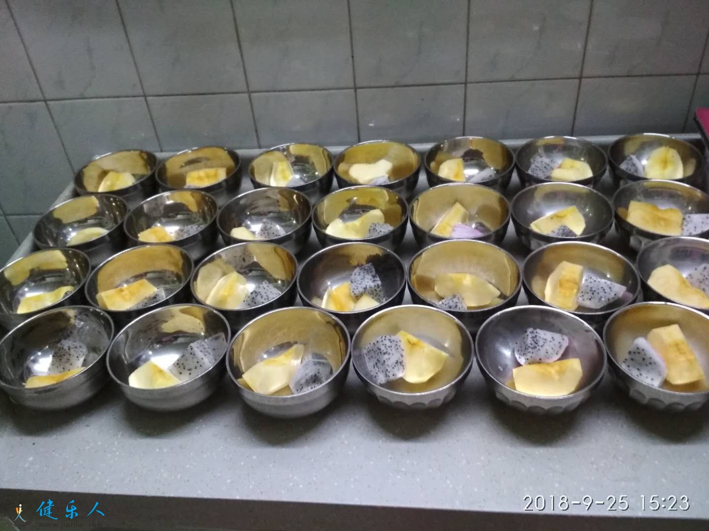 餐饮水果.jpg